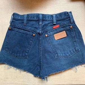 Vintage Wrangler Jean Shorts (fits 24”/25”)